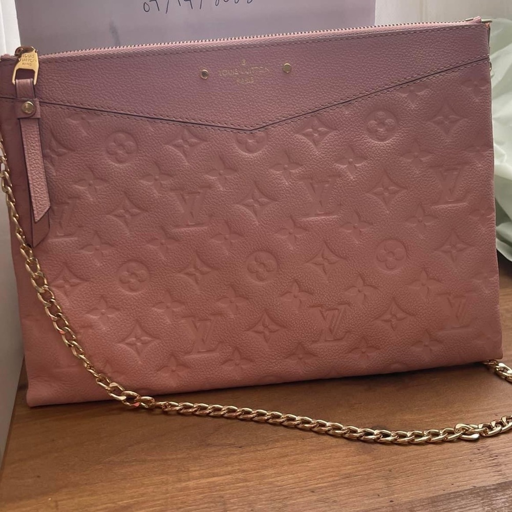 ROSE POUDRE EMPRIENTE DAILY POUCH Louis Vuitton